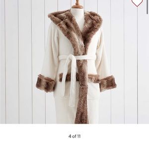 Pottery BARN Hooded Robe Cozy Soft  M